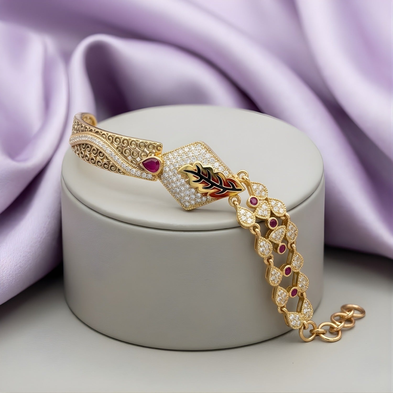 Antique Heritage Glow Bracelet
